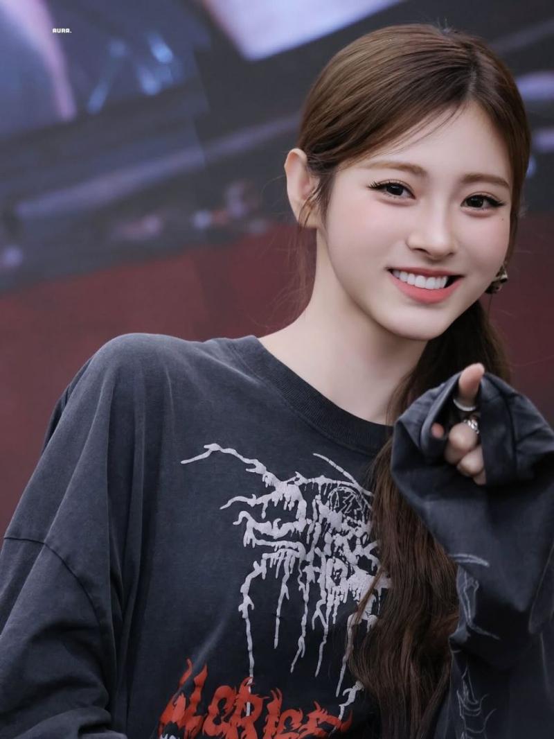 MEOVV (미야오) 안나
