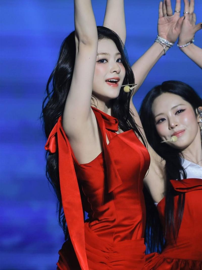 프로미스나인 (fromis_9) 이나경