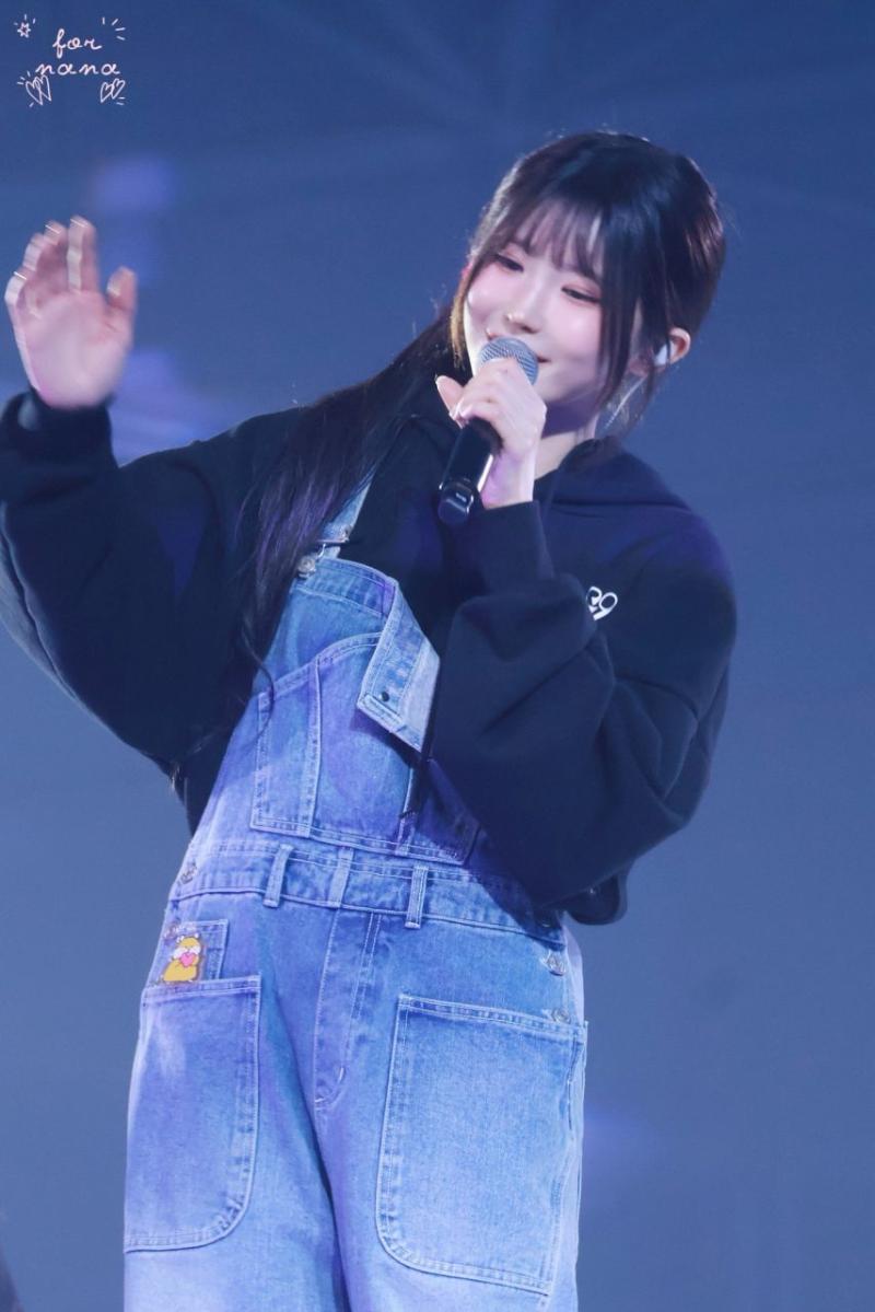 프로미스나인 송하영