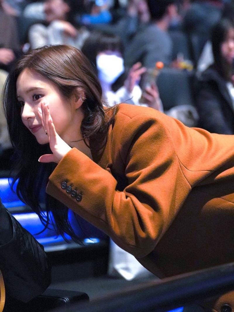 신세경