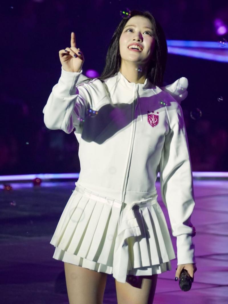 아이브 안유진