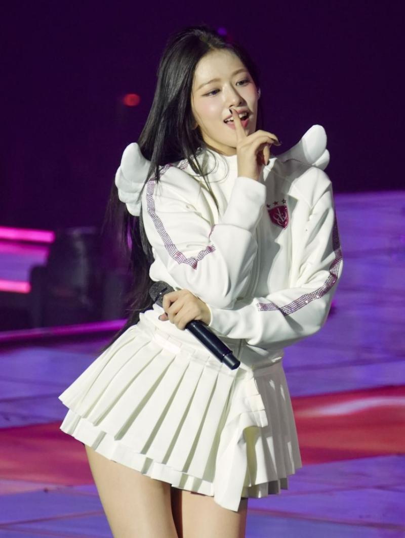 아이브 안유진