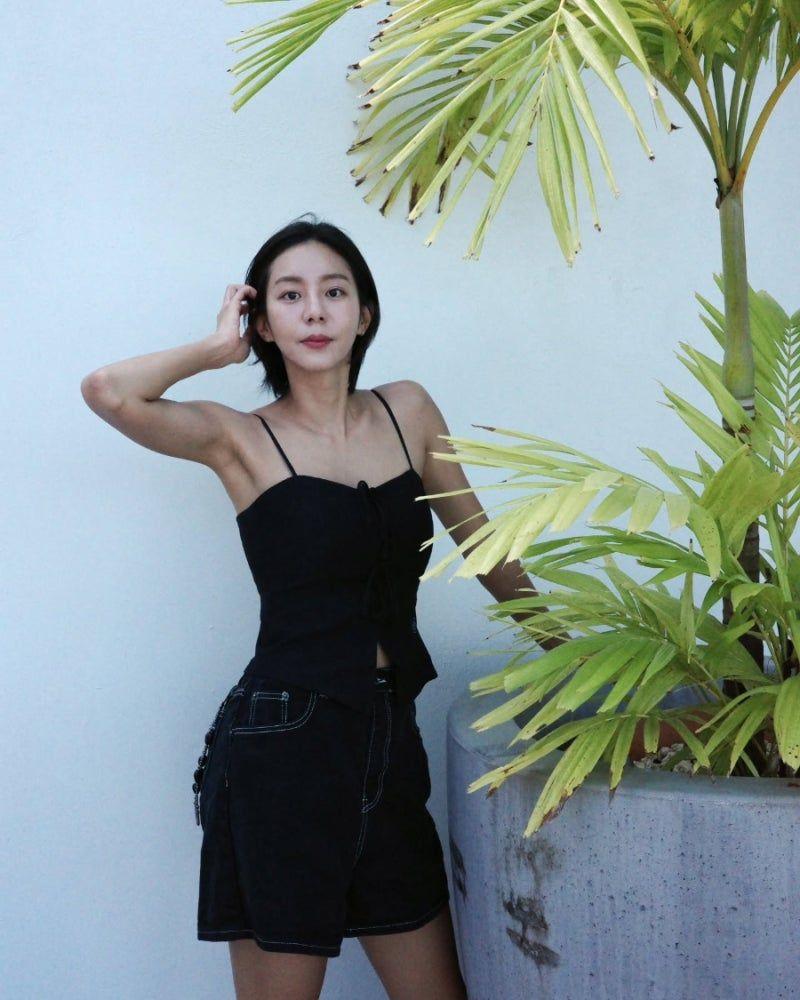 유이 한때 꿀벅지미녀