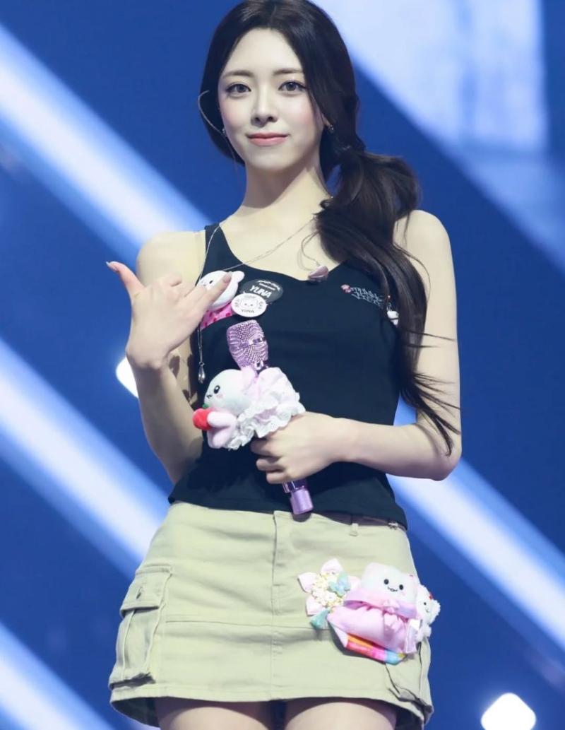 ITZY (있지) 유나