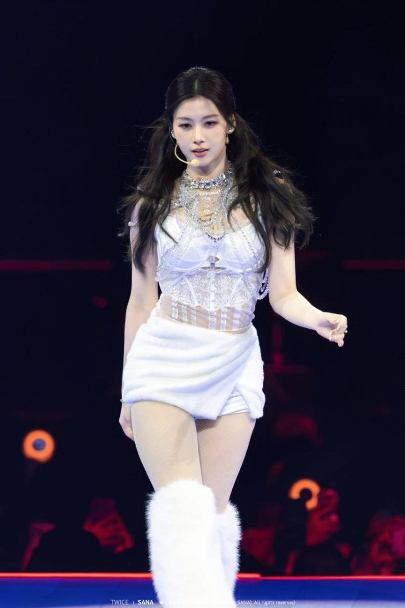 트와이스 사나