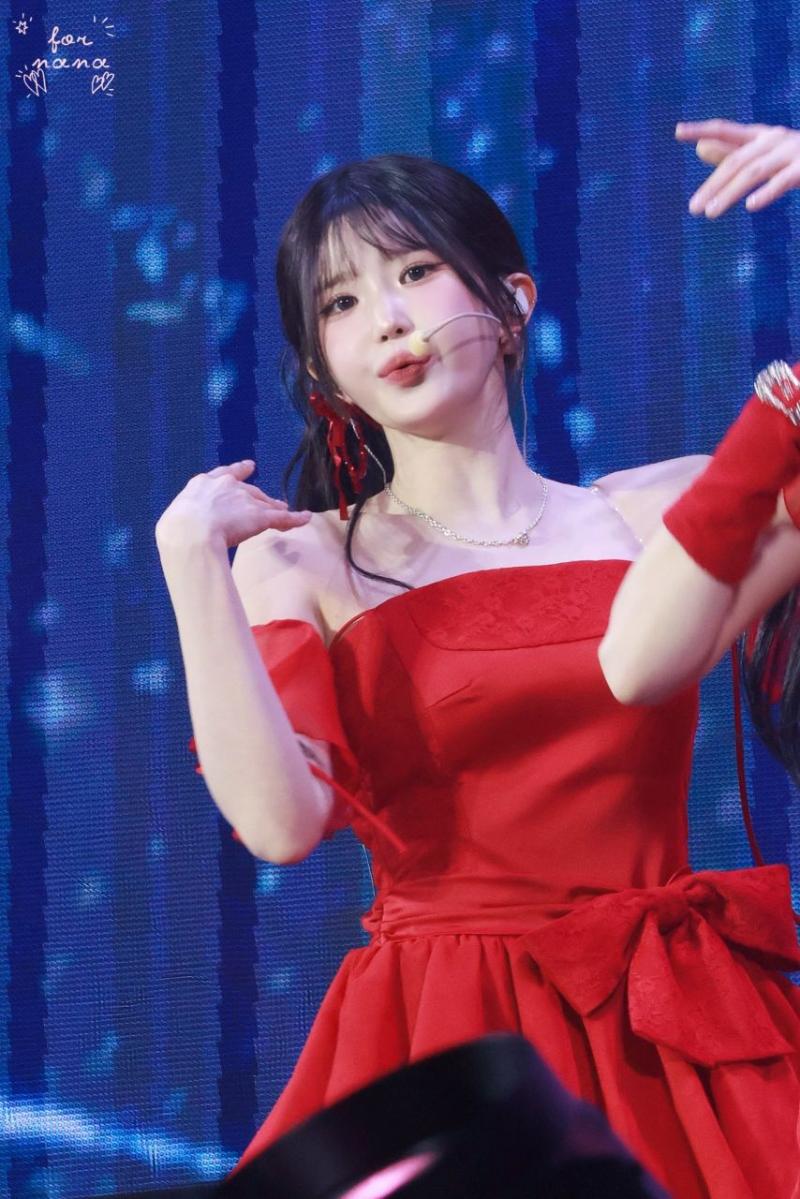 프로미스나인 송하영