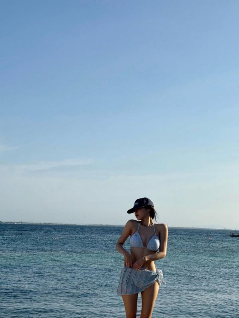 이솔이 비키니