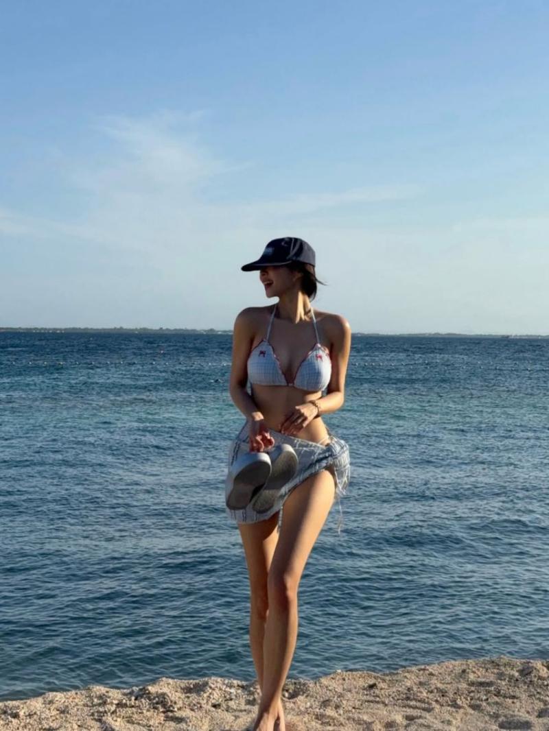 이솔이 비키니