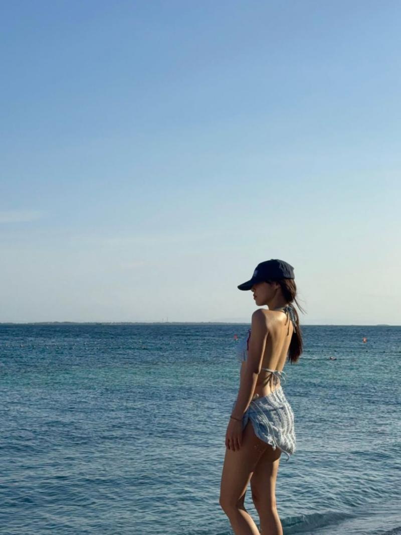 이솔이 비키니