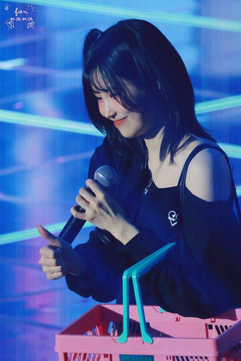 프로미스나인 송하영