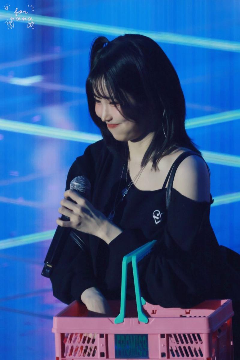 프로미스나인 송하영