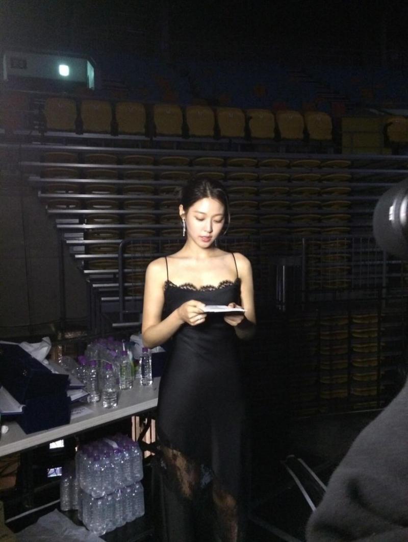 설현