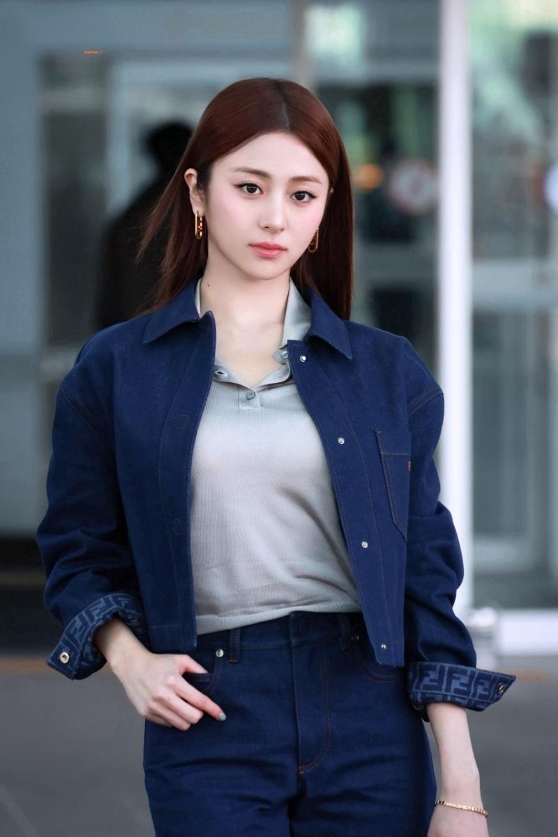 오늘자 르세라핌 허윤진