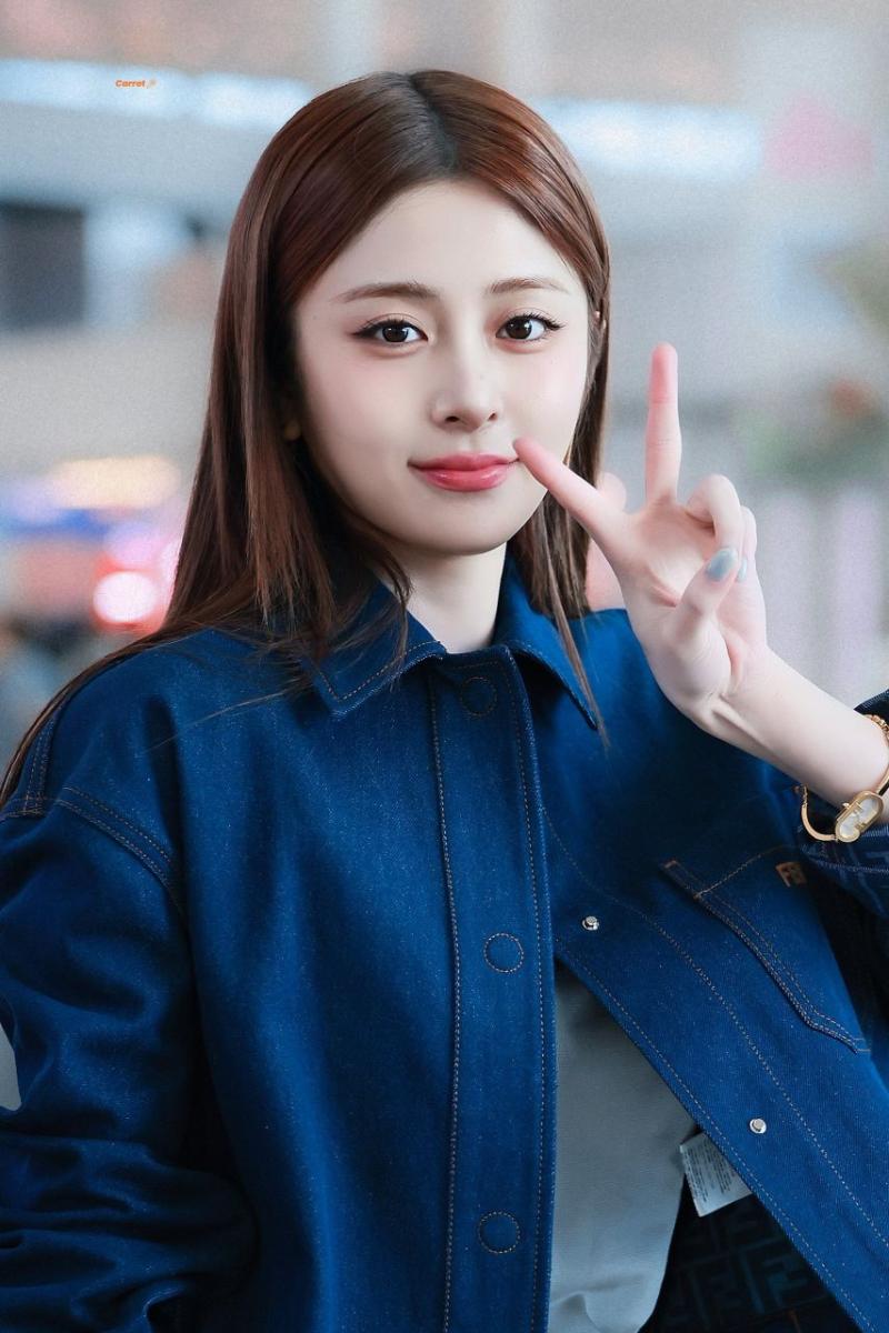 오늘자 르세라핌 허윤진