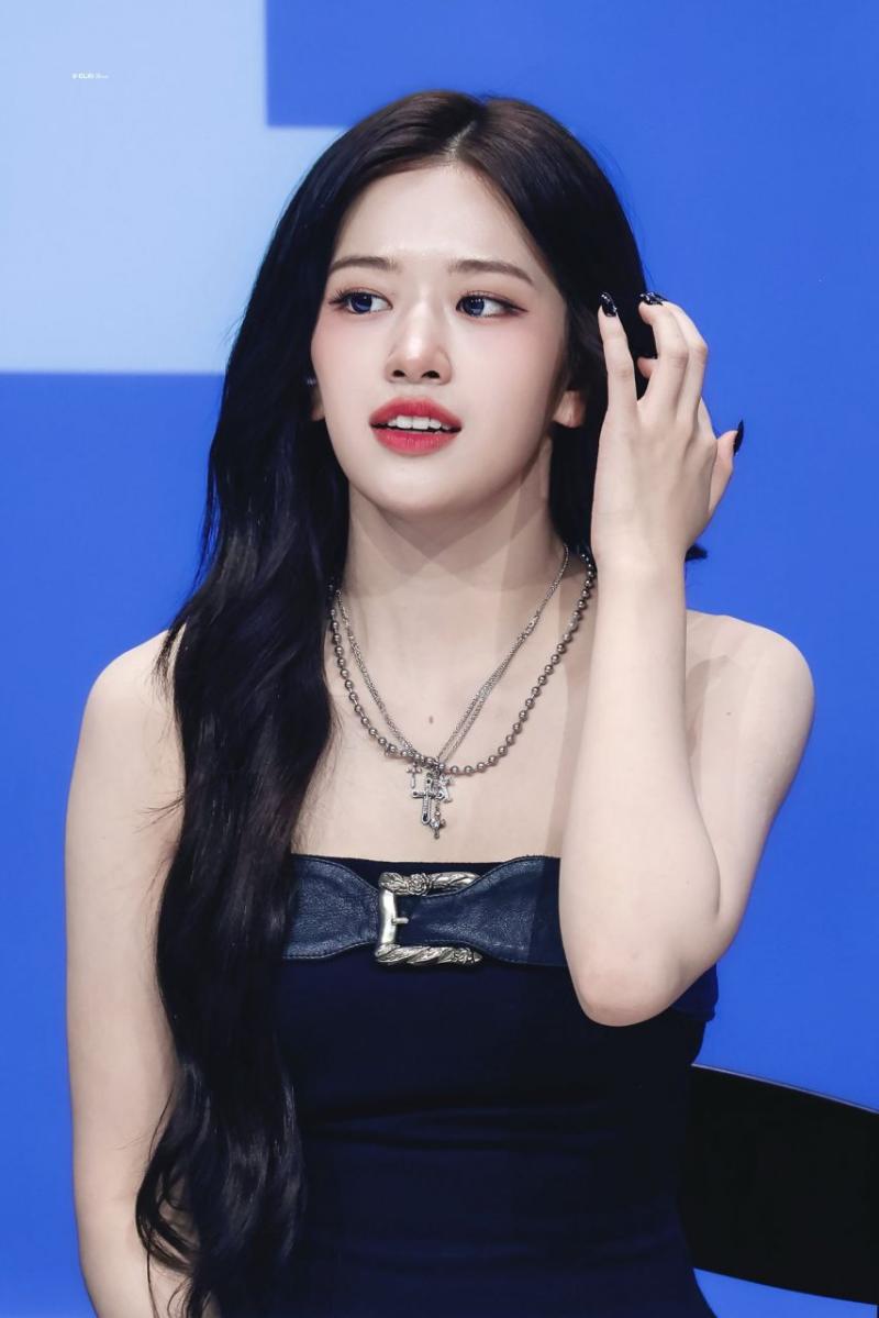 오늘 쇼케이스 아이브 안유진