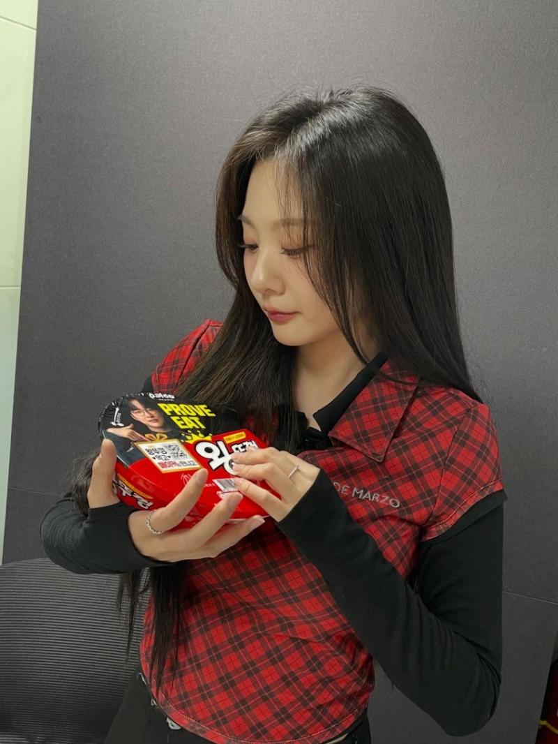 볼빨간사춘기 안지영