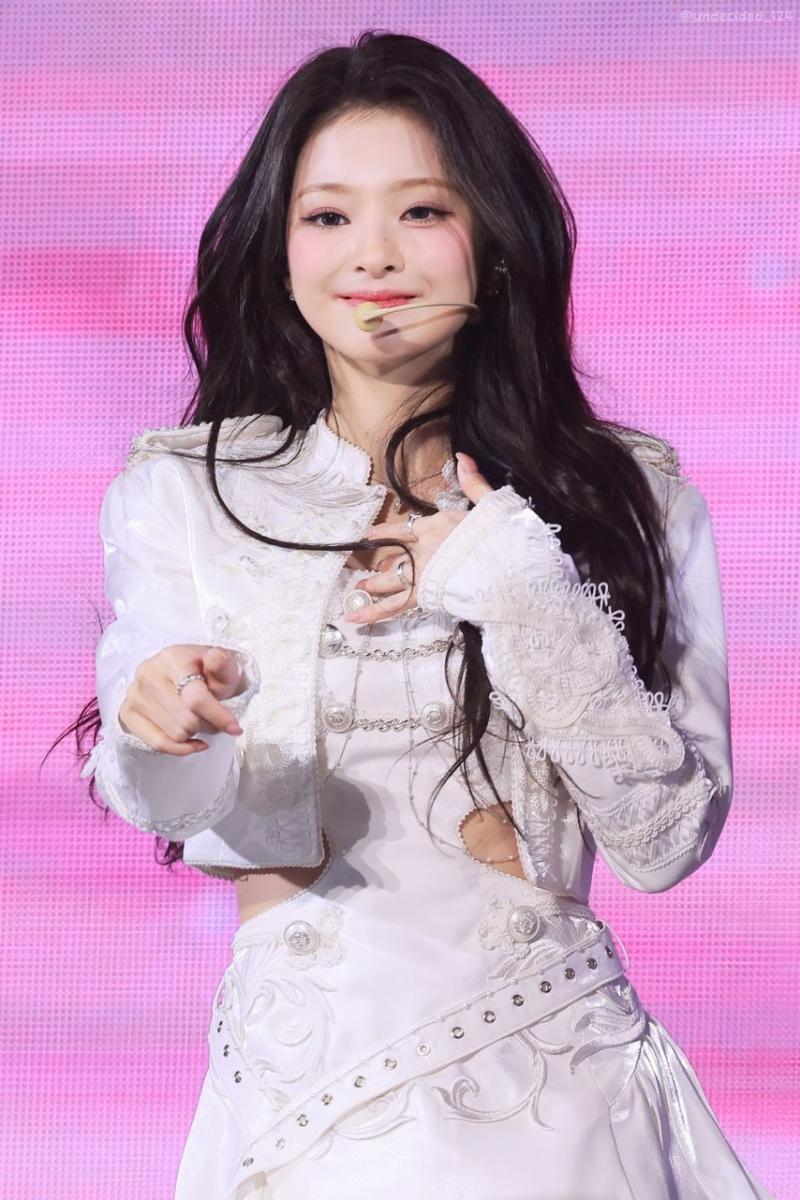 프로미스나인 이나경