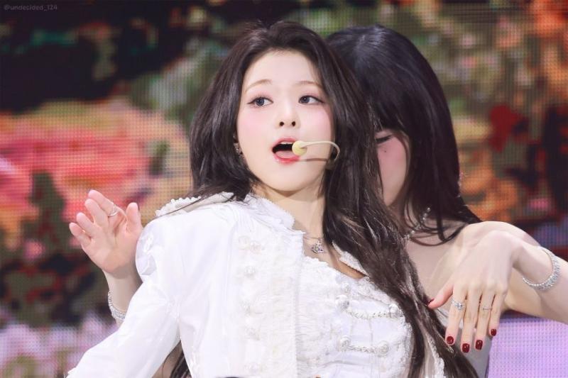 프로미스나인 이나경