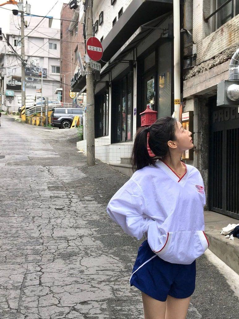 배우 이새롬
