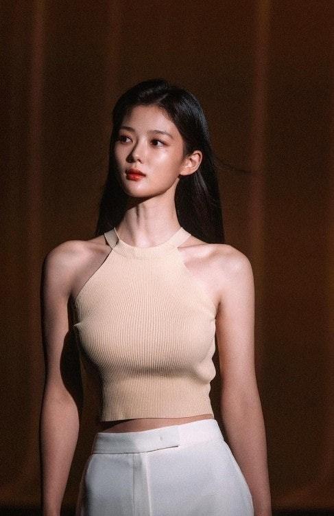 김유정 성숙미