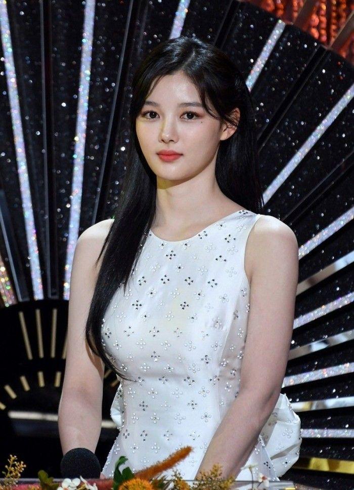 김유정 성숙미