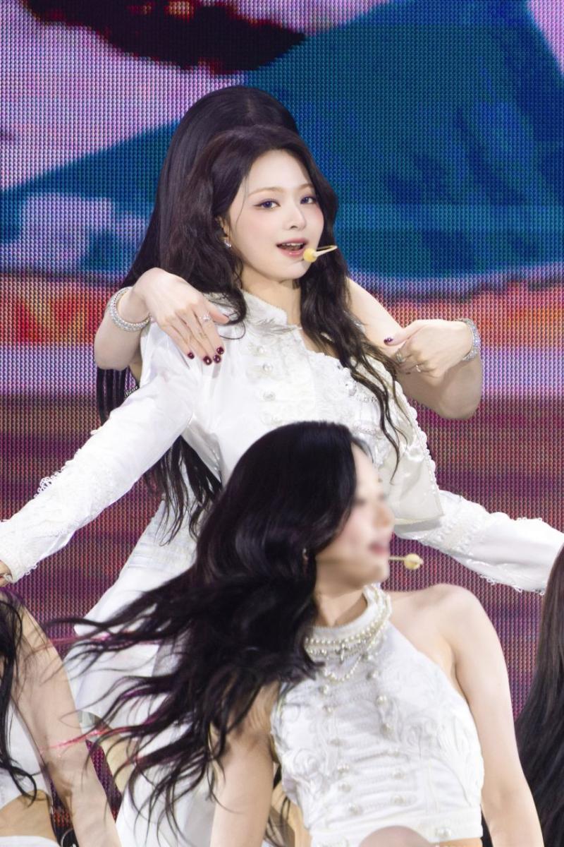 프로미스나인 이나경