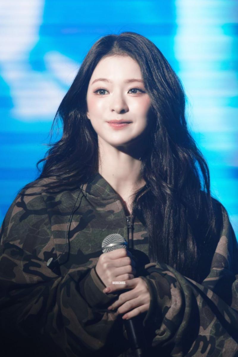 프로미스나인 이나경