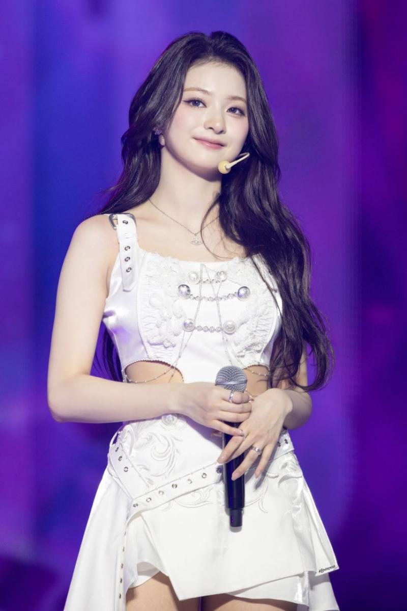 프로미스나인 이나경