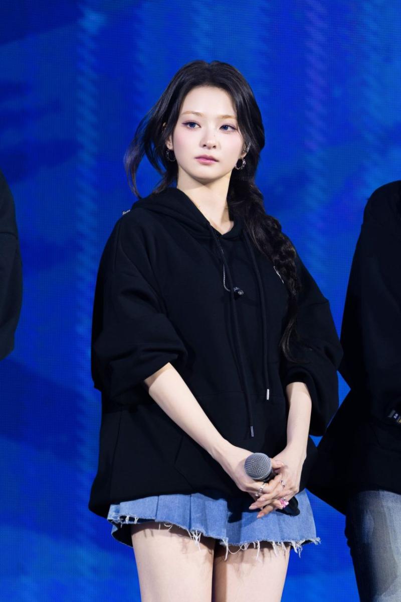 프로미스나인 이나경