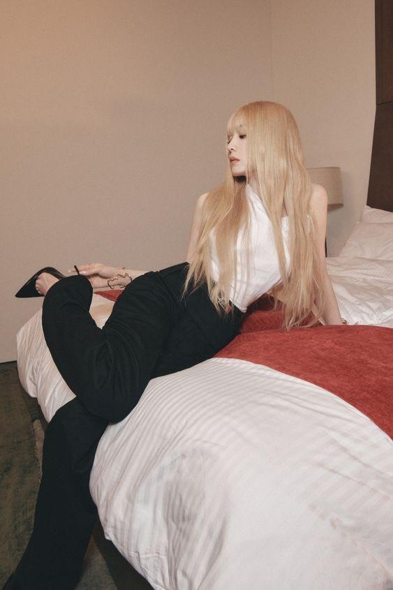 금발 아이린
