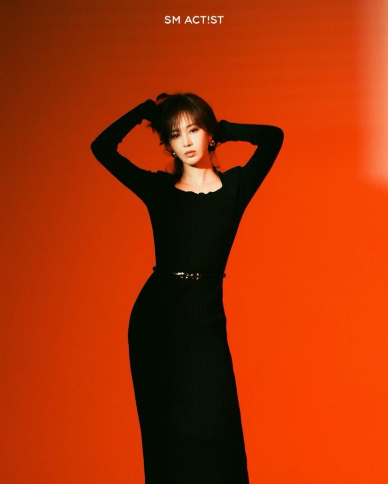 윤아 소녀시대 버버리/ 권유리/ 효연 유리 수영