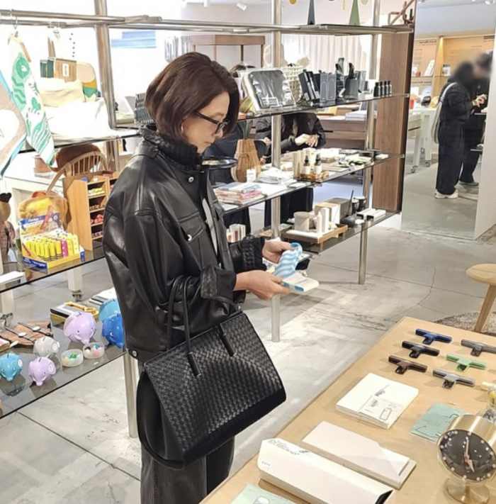 김희애 우아함의 대명사