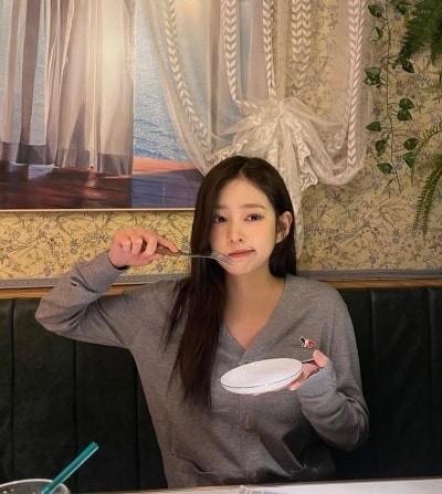 김민주 여친룩의 완성
