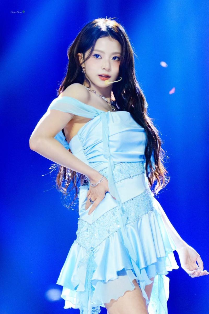 프로미스나인 이나경