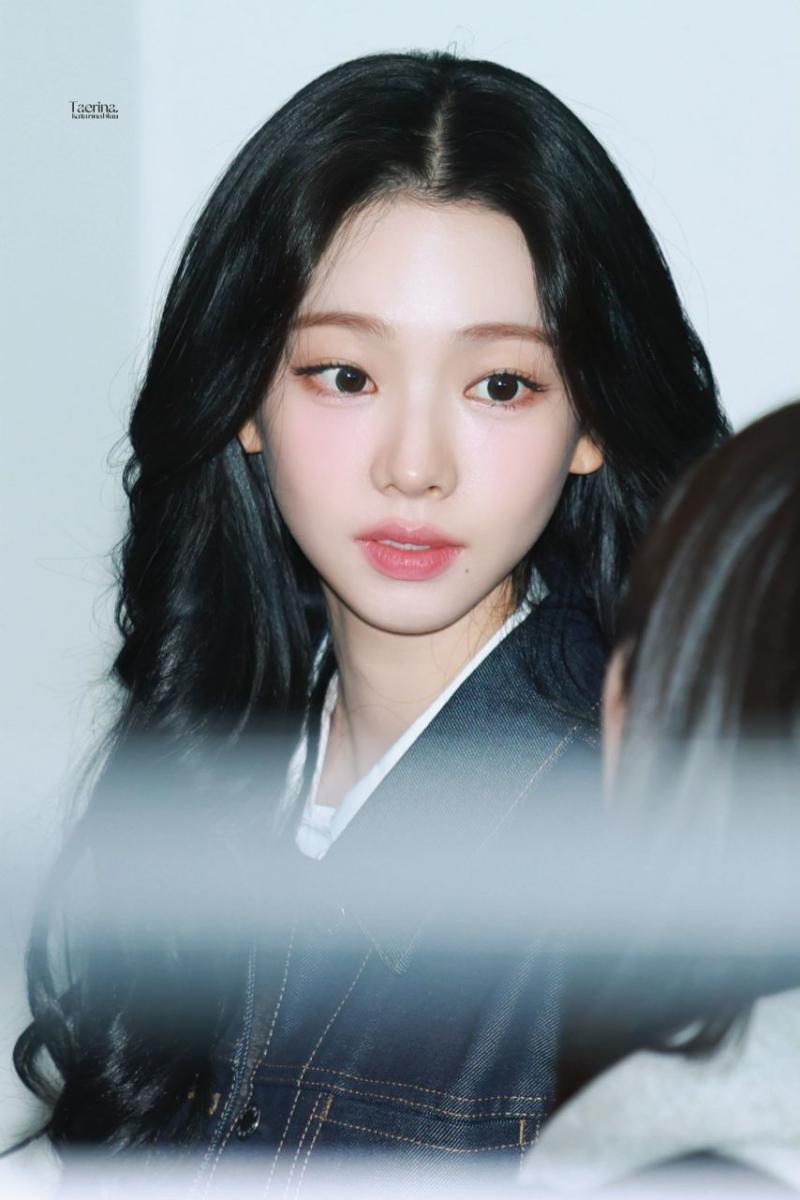 오늘자 밀라노로 출국하는 에스파 카리나