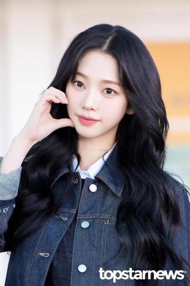오늘자 밀라노로 출국하는 에스파 카리나