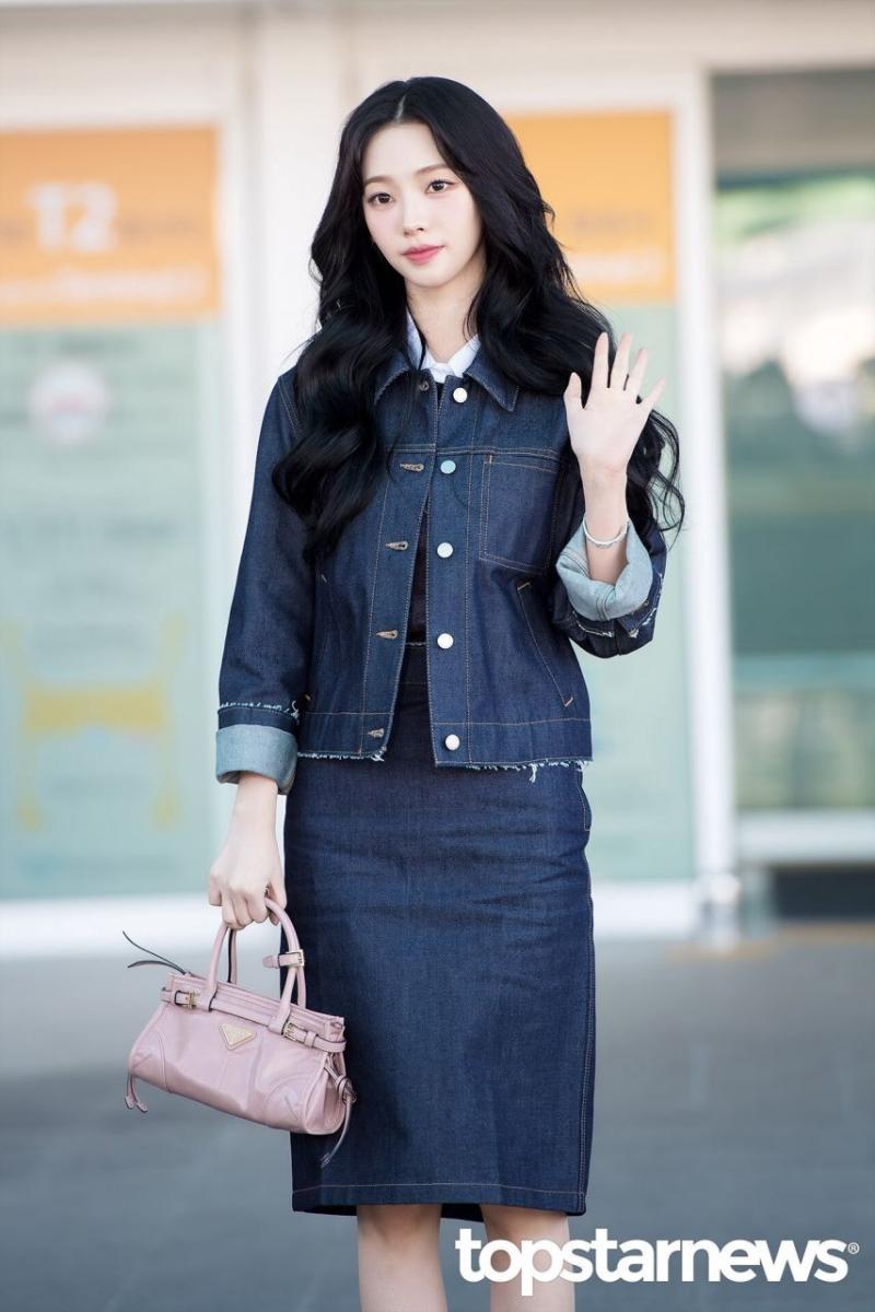 오늘자 밀라노로 출국하는 에스파 카리나