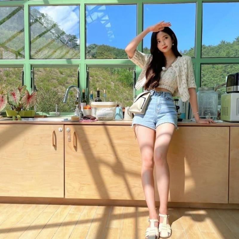 김민주 각선미