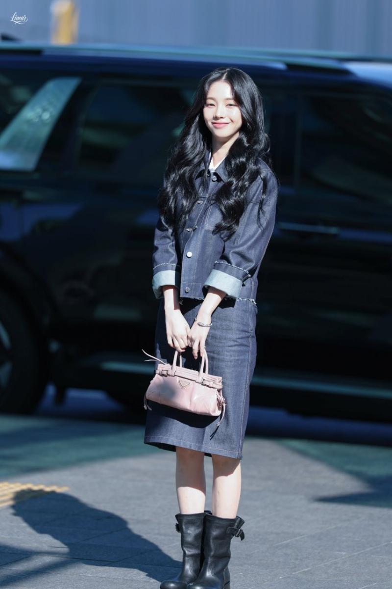 에스파 카리나 밀라노로 출국