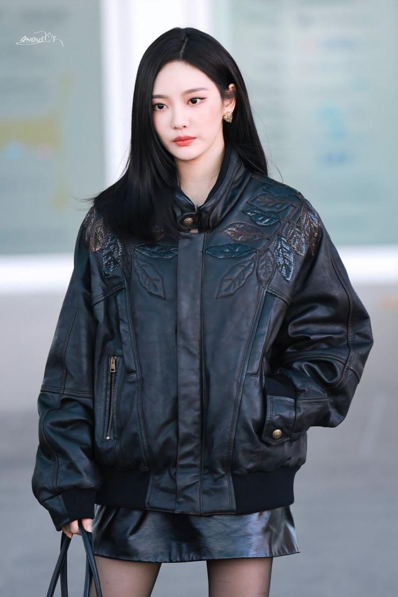 오늘자 밀라노로 출국 하는 에스파 닝닝