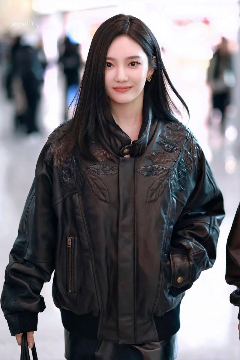 오늘자 밀라노로 출국 하는 에스파 닝닝