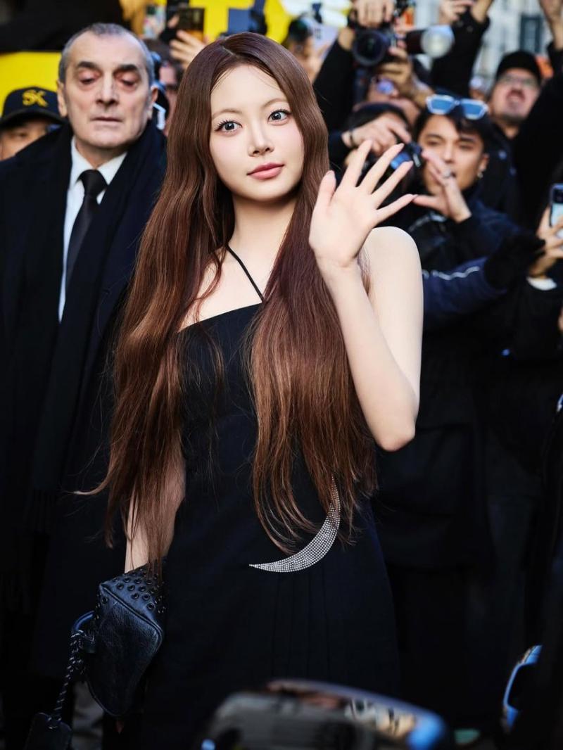 LE SSERAFIM (르세라핌) 홍은채