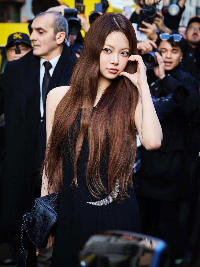 LE SSERAFIM (르세라핌) 홍은채