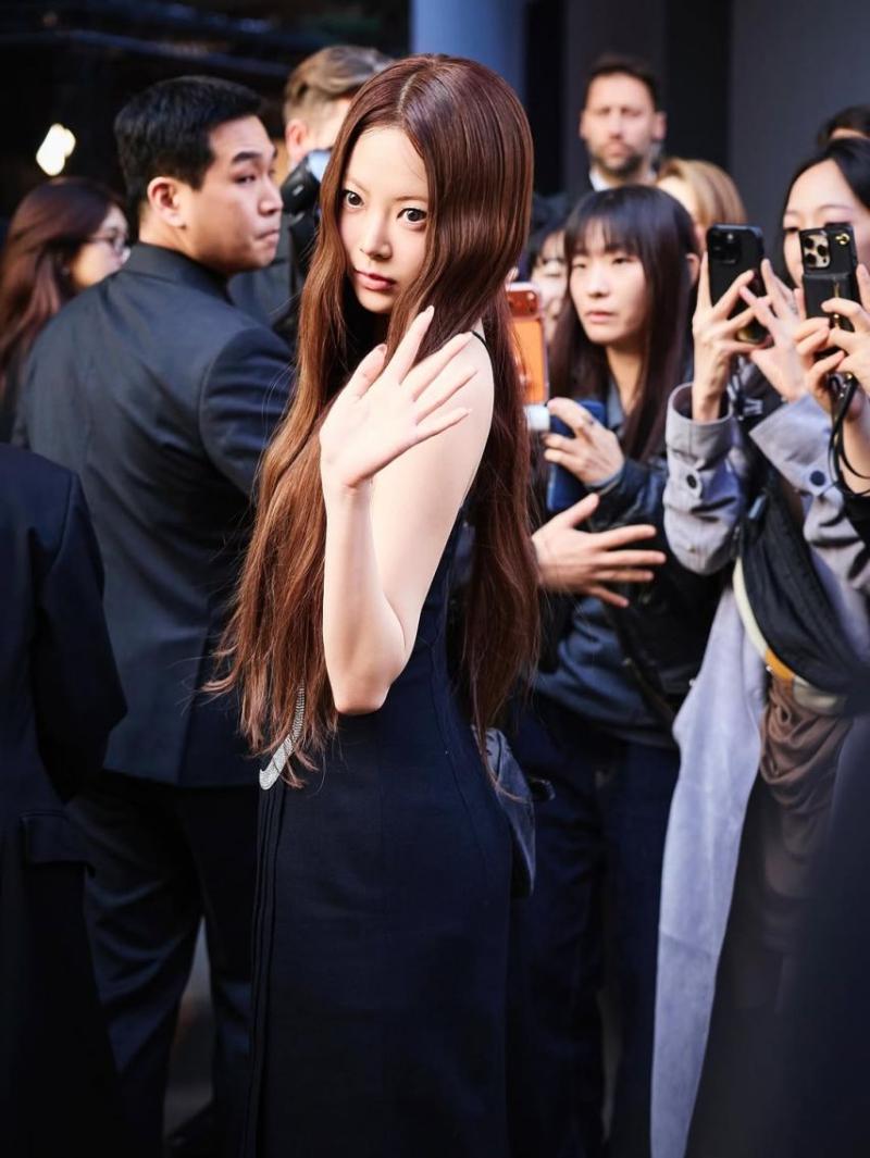 LE SSERAFIM (르세라핌) 홍은채