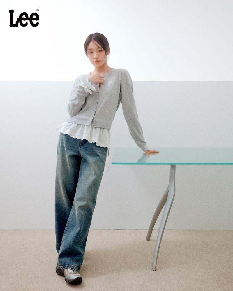 노윤서 Lee리
