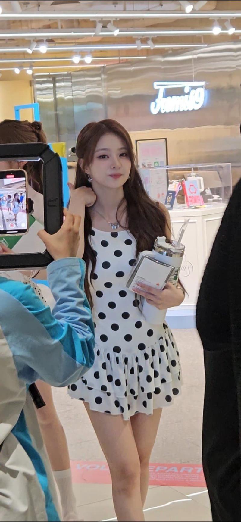 이나경 실물