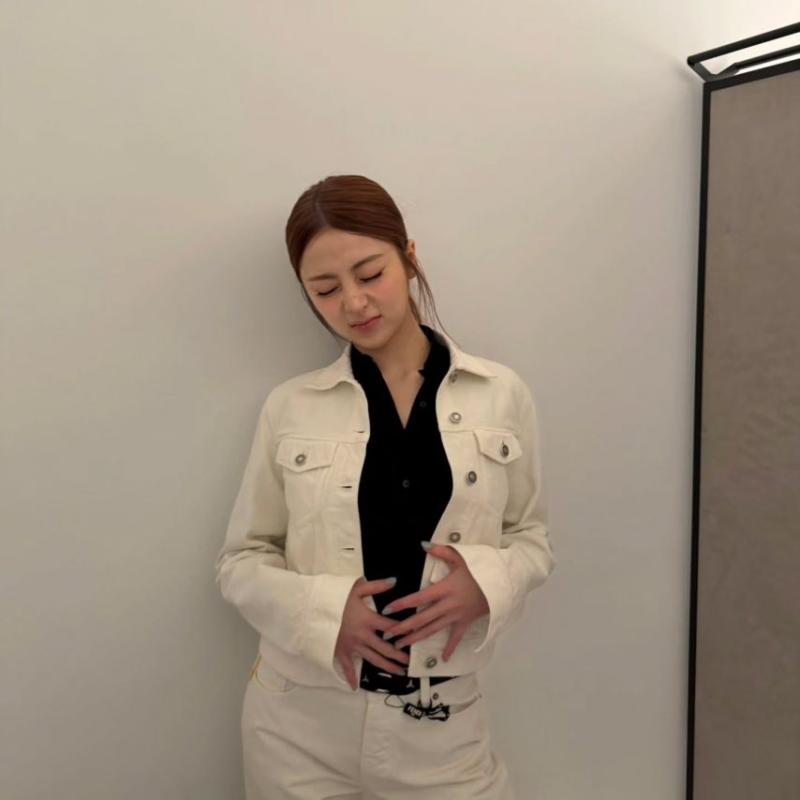 르세라핌 허윤진