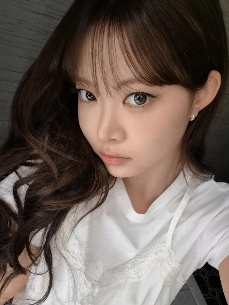 르세라핌 카즈하,홍은채