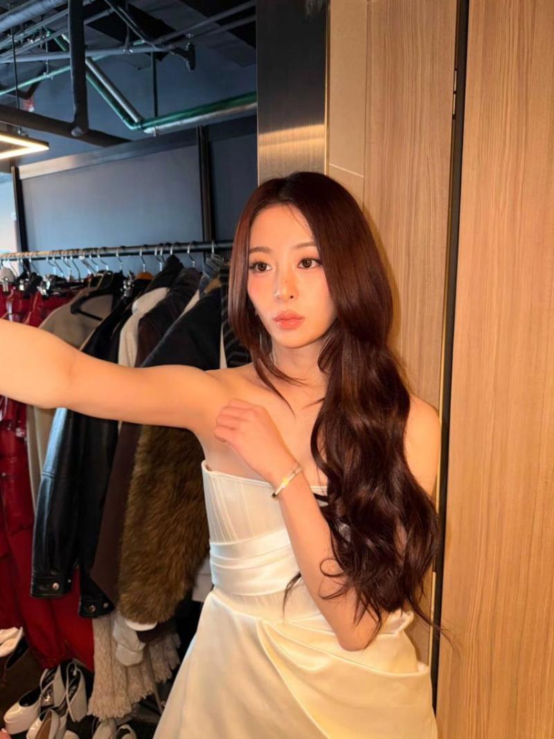 르세라핌 허윤진