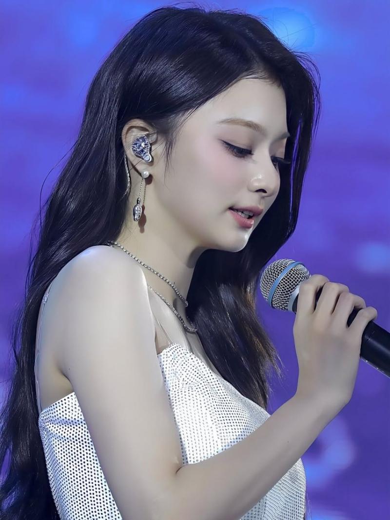 프로미스나인 (fromis_9) 이나경